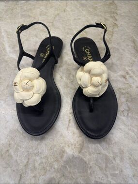 CHANEL Black Leather Thong Sandals with Cream Camellia